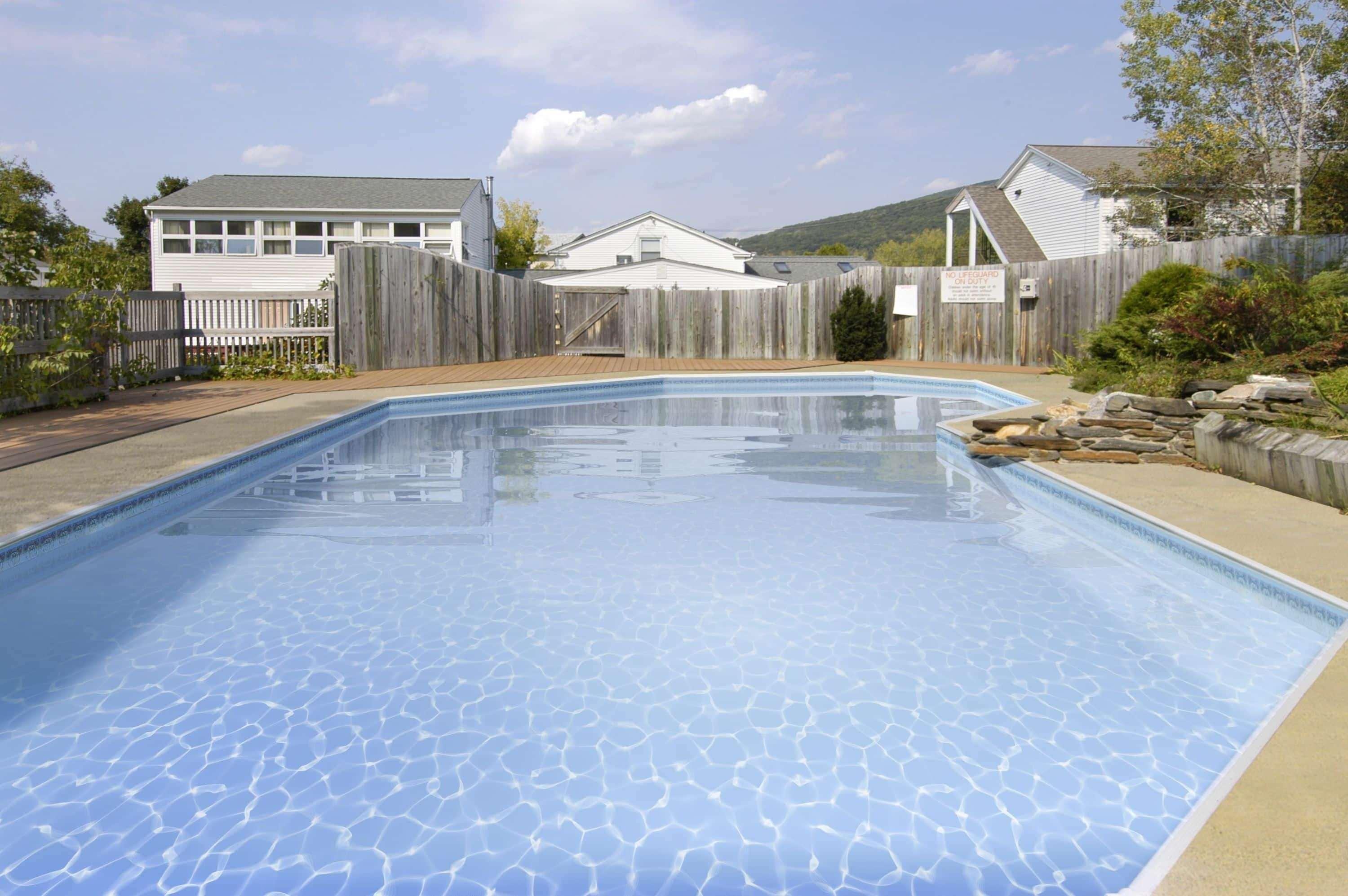 Howard Johnson By Wyndham Williamstown Exterior foto